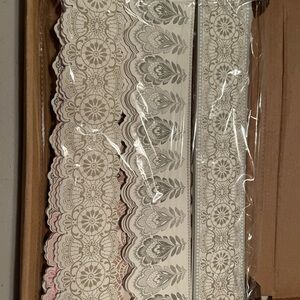 Decorative Lace Patterned Paper Borders. Anna griffin. New